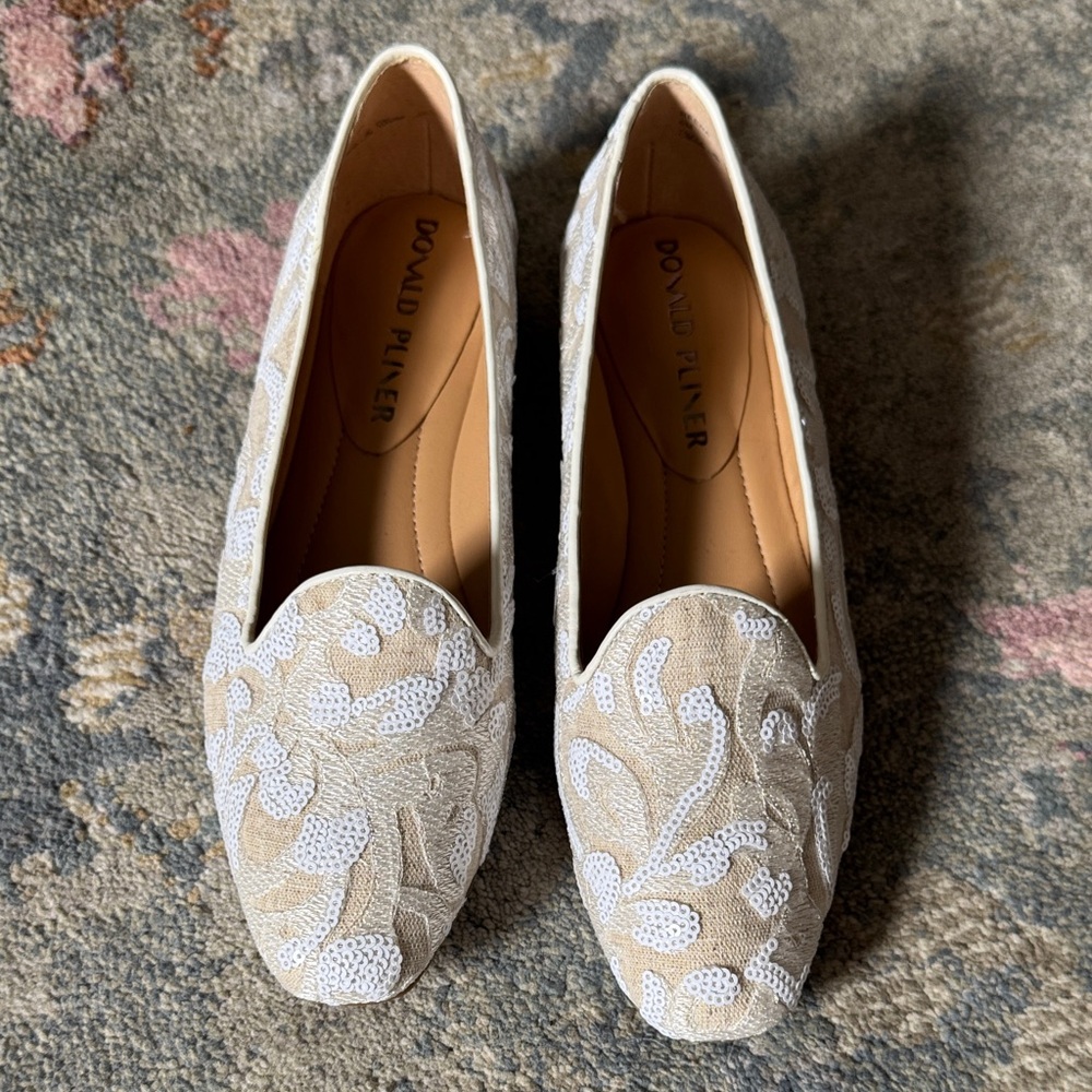 Donald J. Pliner Women's Tan and White Floral Loafers